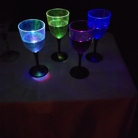 LED Light-Up Wine Glass Set - Multicolor - Picture 11 of 15